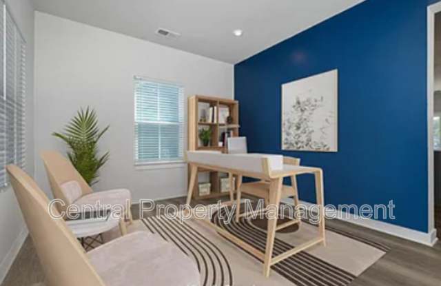 200 Hollythorpe Lane