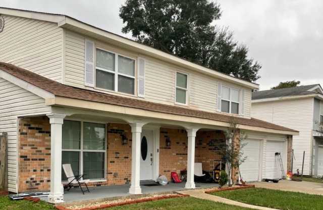 4BR/2.5BA – Bright, Spacious  Move-In Ready