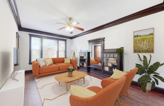 Photo of 4859 S. Champlain Avenue