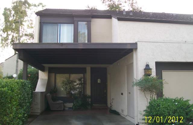 Photo of Large 2 Bed 2 Bath Townhouse