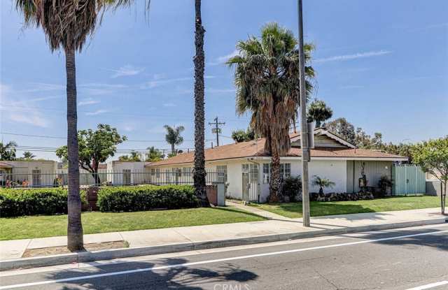 Photo of 2018 E La Palma Avenue