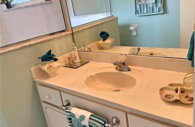 Photo of 4 FERNON LANE