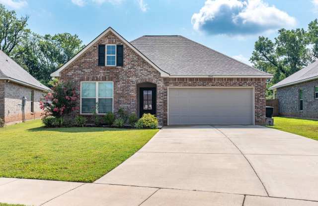 4 Bedroom 2.5 Bath in Victoria Meadows