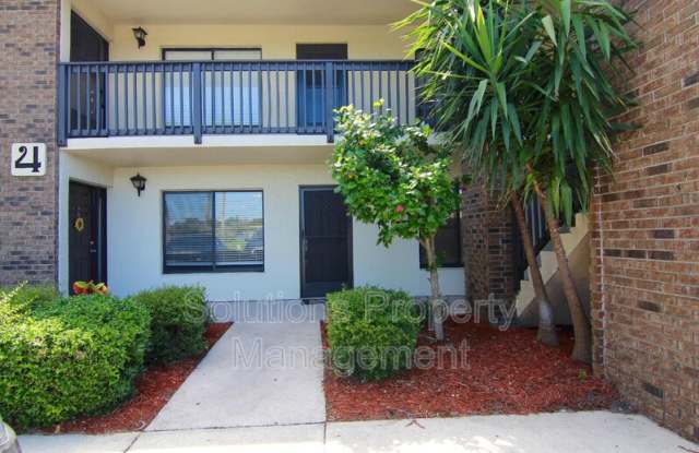 1515 Huntington Lane