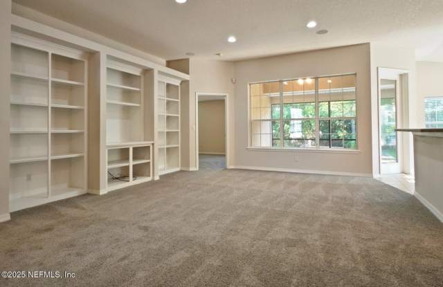 218 OCEAN TRACE Road S