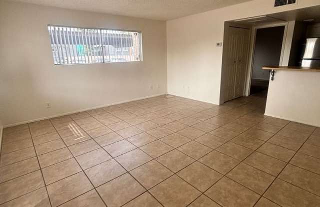 700 W University Dr