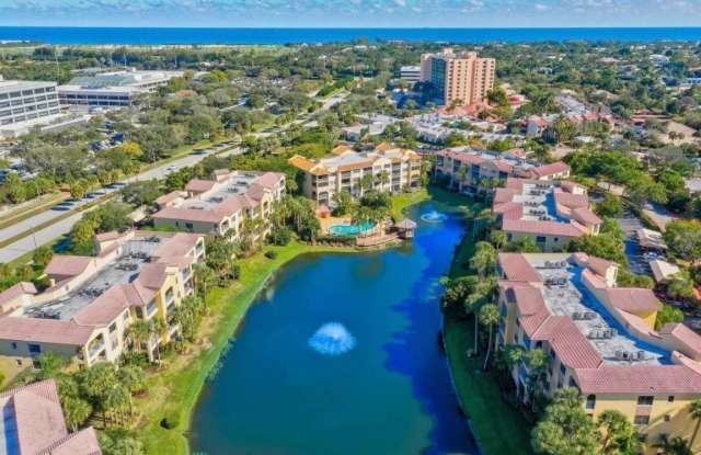 300 Uno Lago Drive