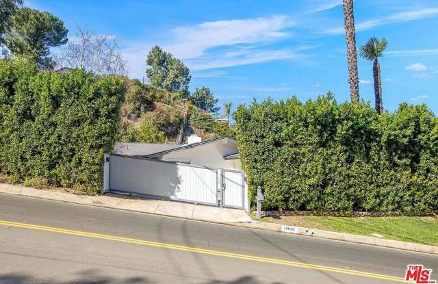 4 Rent now at Calvena Drive
