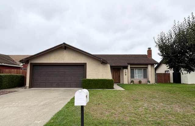 Photo of Spacious 4 Bedroom Home Available Now!