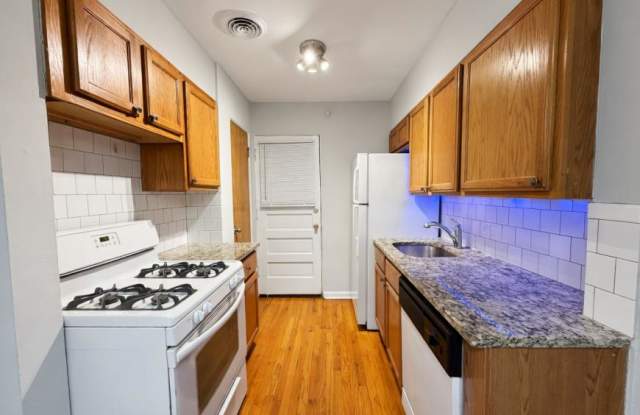 6535 N Mozart