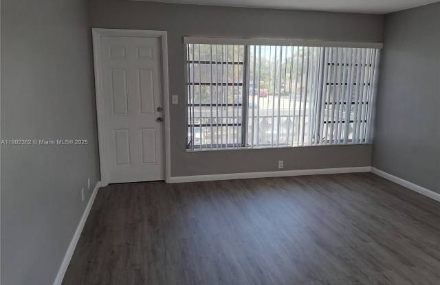 Photo of 16701 NE 14th Ave