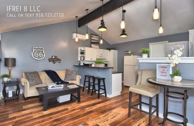 2204 1/2 E 14th Street