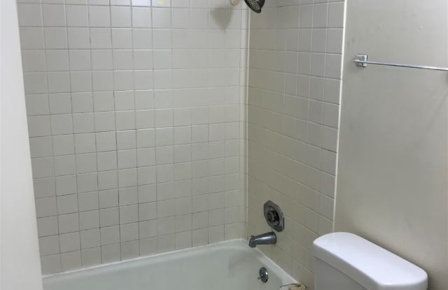 Photo of 650 Ne 42nd St