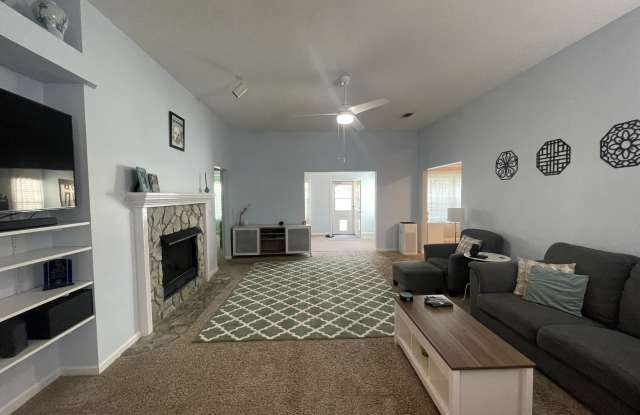 1902 Mistral Lane West