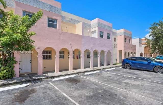 Photo of 2752 NW 131st St