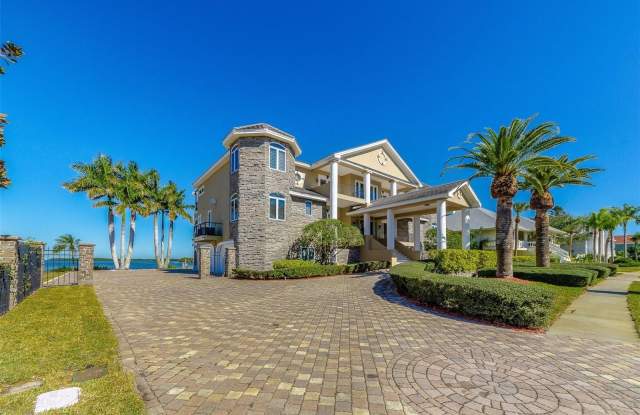 2053 N POINTE ALEXIS DRIVE