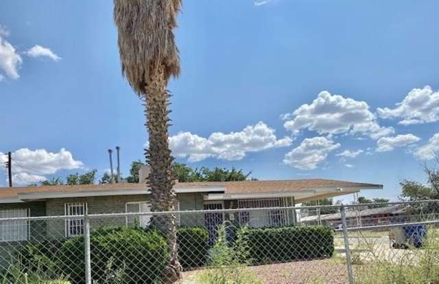 Photo of 5700 Macon Lane