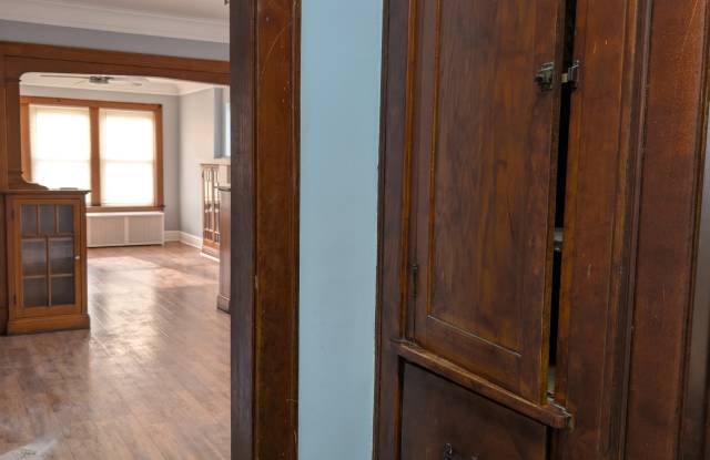 8401 South Kingston Avenue