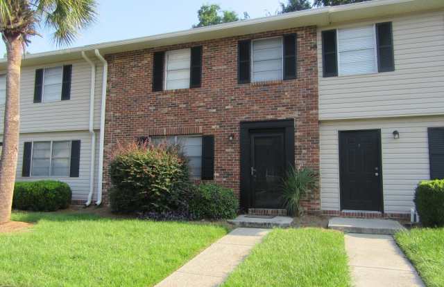 Photo of 415 Parkdale Drive