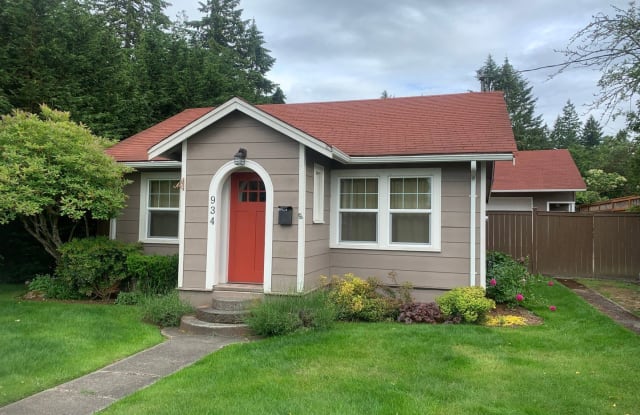 934 Dwight Street - 934 Dwight Street, Port Orchard, WA 98366