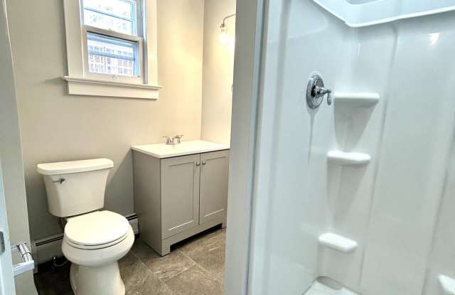 320 Hamilton Avenue unit: 4