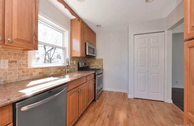 6 Dunes Lane unit: 2Nd Fl