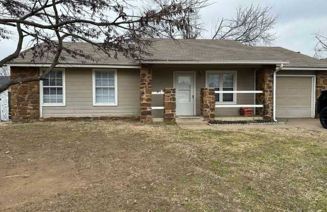 1367 East 139th St - 1367 East 139th Street, Glenpool, OK 74033