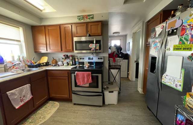 Upper 2 Bedroom Unit of Duplex