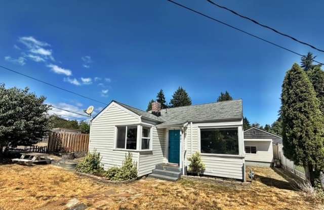 821 South Summit Avenue
