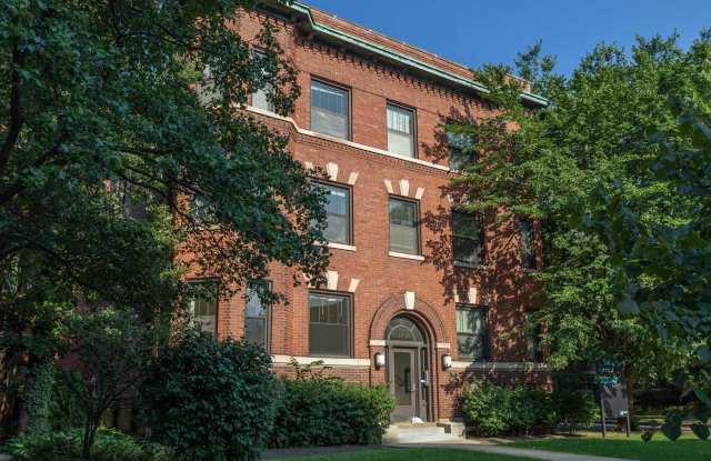 5557-59 S. University Avenue