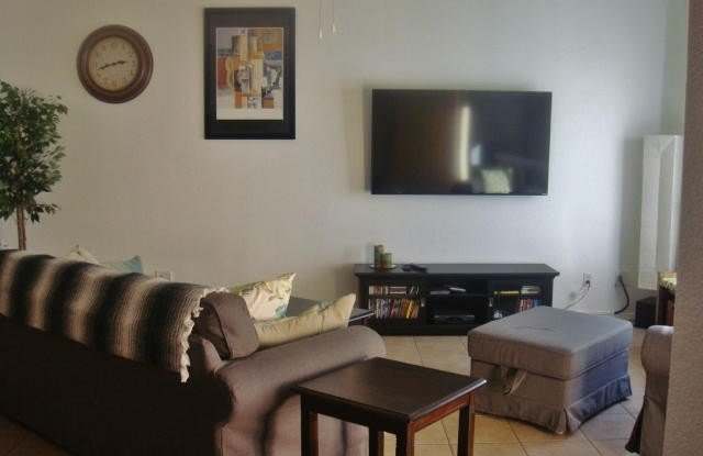 8800 N 107TH Avenue unit: 10