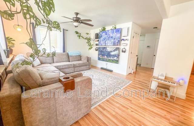 4135 Moraine Street - 1