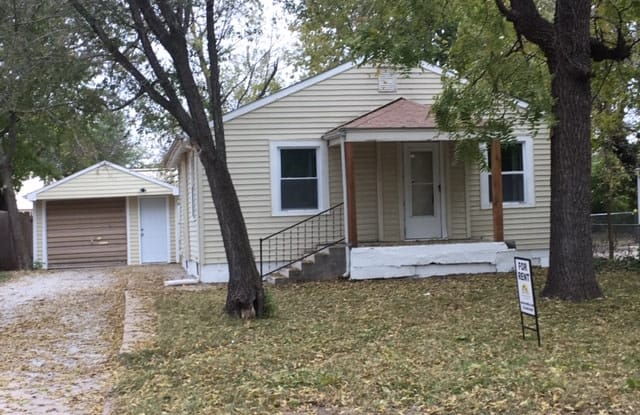 2027 S Mosley Ave - 2027 South Mosley Avenue, Wichita, KS 67211