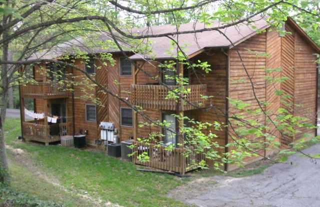 204 Laurel Cir Dr
