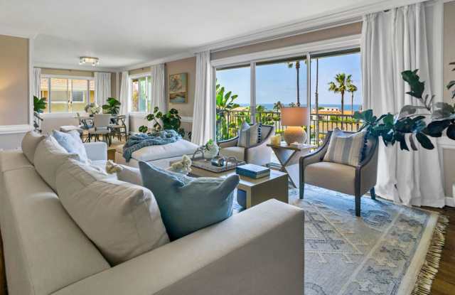 Wonderful top floor 2/2 unfurnished condo in Bird Rock! Enjoy ocean views from the Balcony! photos photos