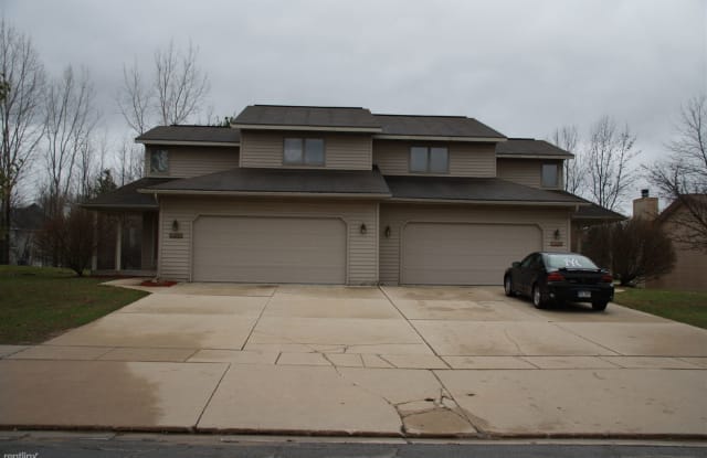 6106 Summerset Dr - 6106 Summerset Drive, Midland, MI 48640