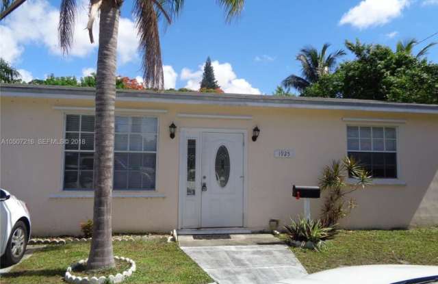 1925 Thomas St # 1925