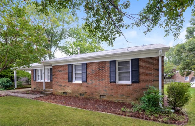 1011 Holly Drive - 1011 Holly Drive, Gastonia, NC 28054