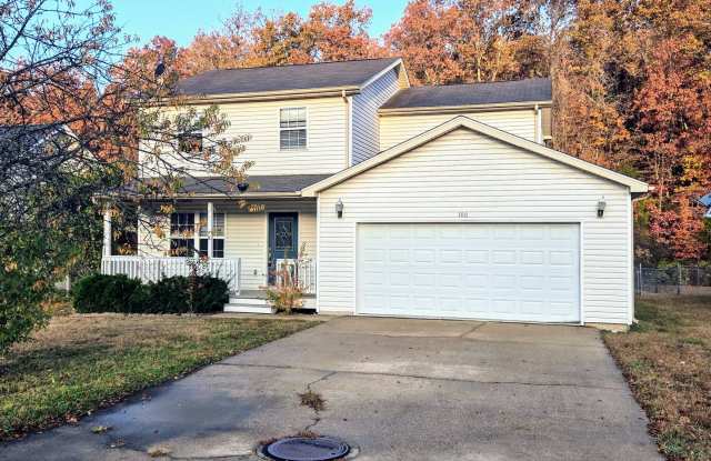 Fenced home close to FLW!