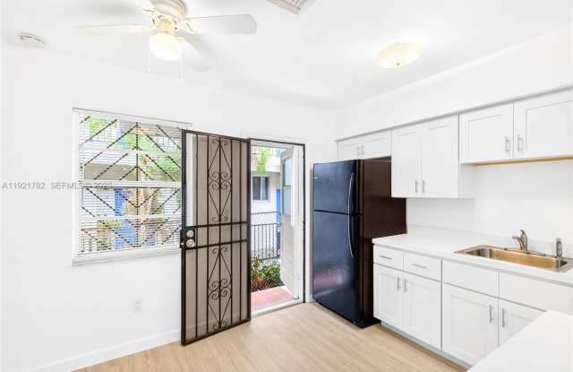 Photo of 1572 NW 2nd St