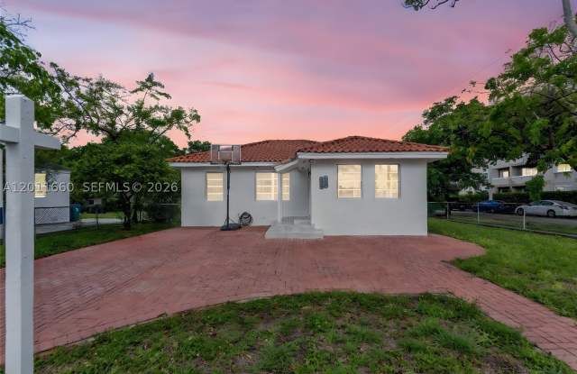 520 NW 32nd Pl