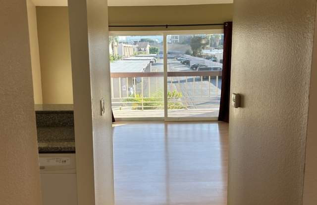 700 West La Veta Avenue