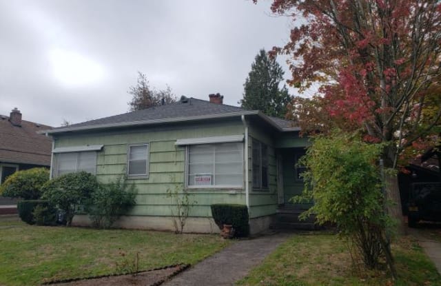 5039 NE 30th Ave - 5039 Northeast 30th Avenue, Portland, OR 97211