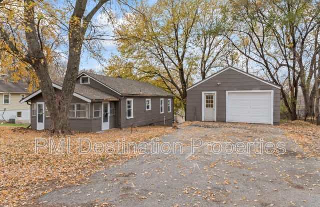 320 North Cedar Avenue