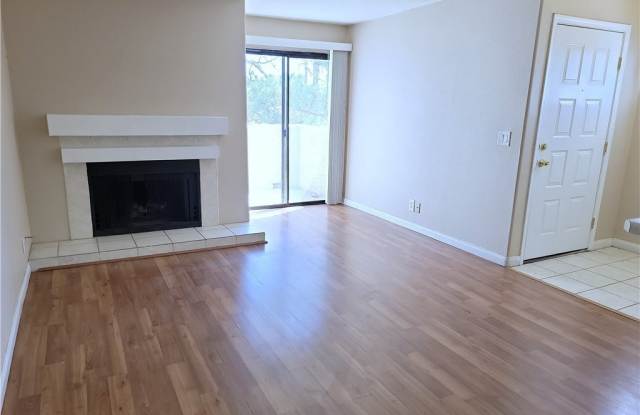 2984 Juniper Hills Boulevard