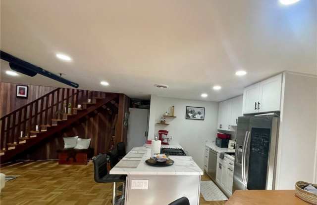 11616 Chenault Street