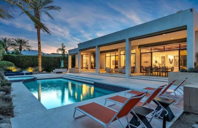 70955 Tamarisk Lane