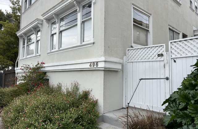 496 41st Street