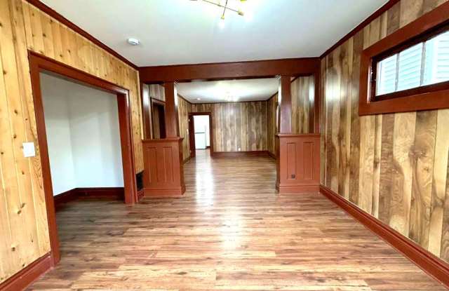 102 Wildwood Pl