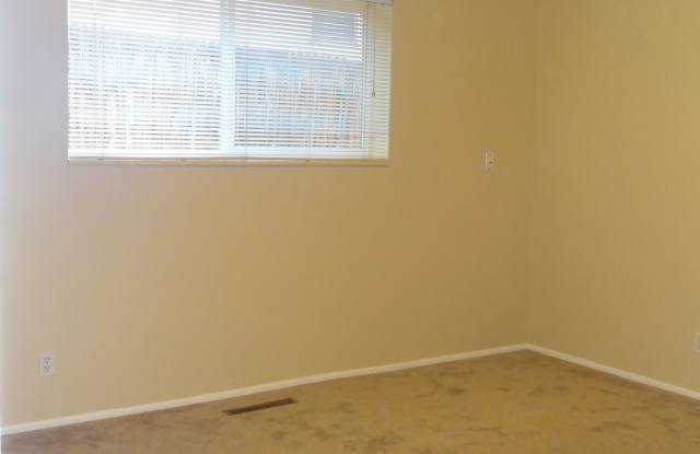 Photo of 1968 View Street East